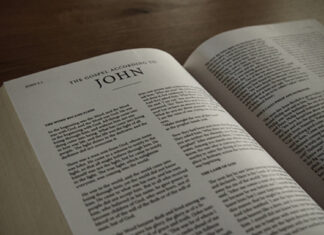 É pecado não dizer “A Paz do Senhor”? Entenda a origem do costume e o que a Bíblia realmente ensina